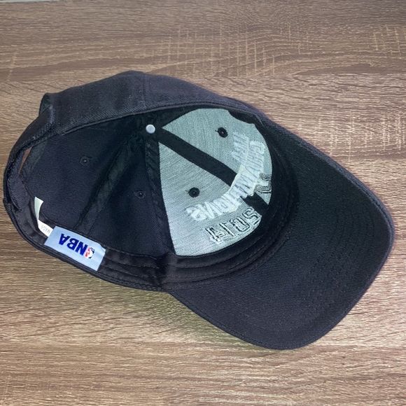OSFM Strapback SAN ANTONIO SPURS NBA Champions Hat Cap Licensed Black - Picture 6 of 8